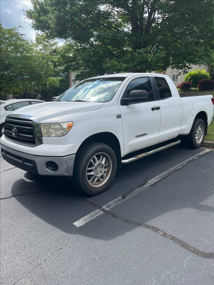 2010 Toyota Tundra Crew Cab (4 doors)