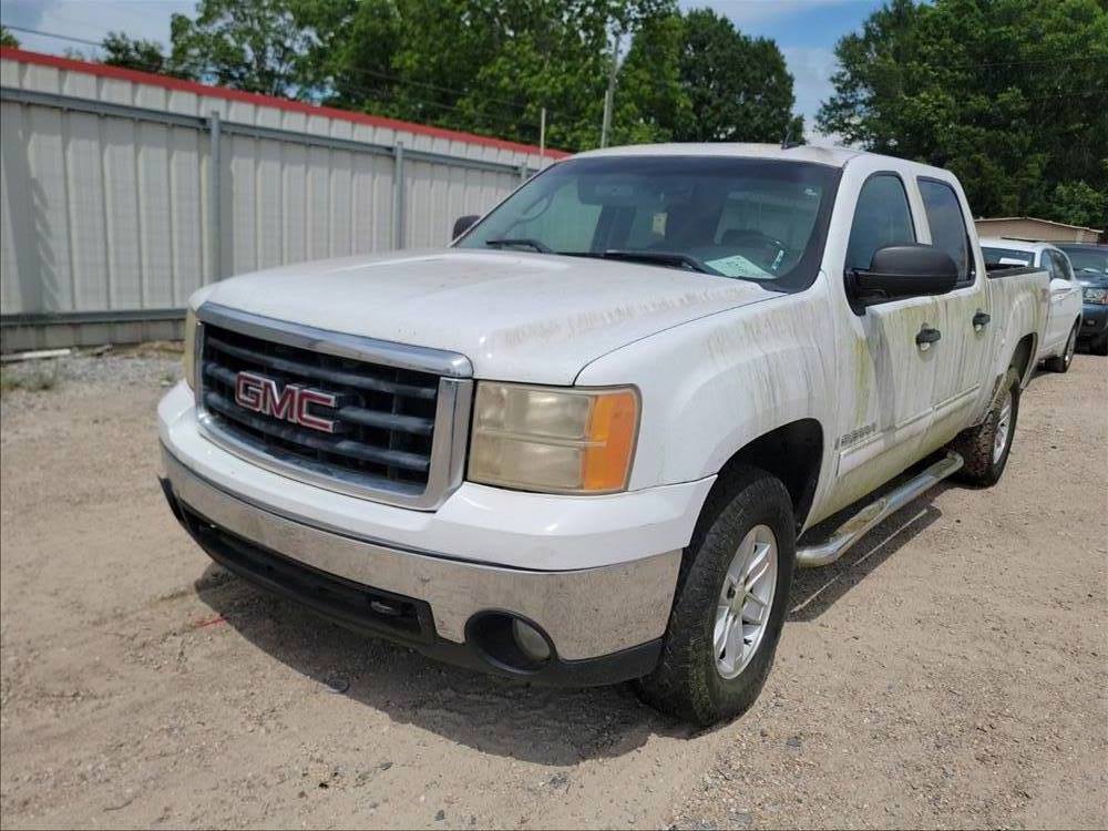 2008 GMC Sierra Crew Cab (4 doors)