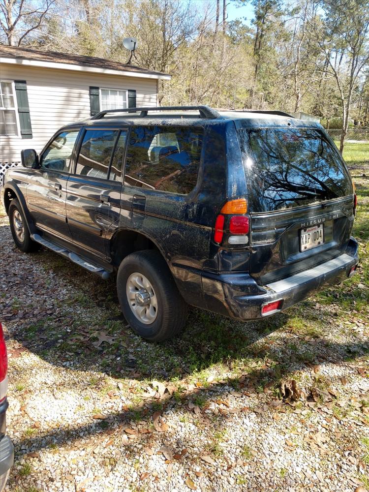 2003 Mitsubishi Montero