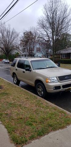 2004 Ford Explorer