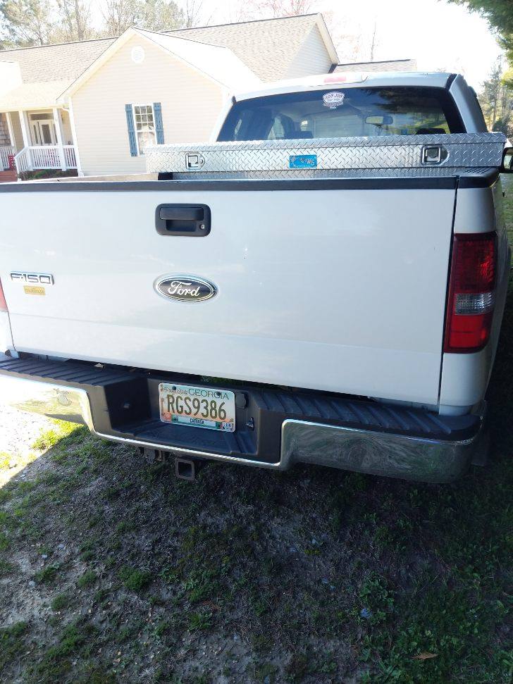 2005 Ford F150 Crew Cab (4 doors)